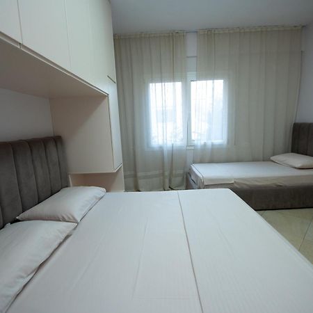 Riviera Apartament Vlorë Exterior foto