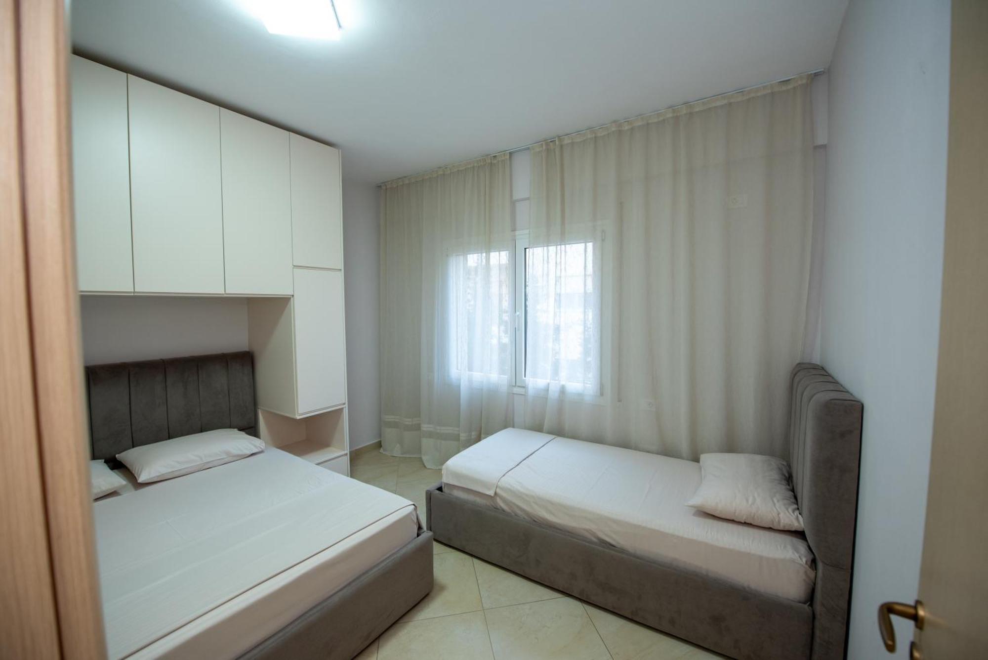 Riviera Apartament Vlorë Exterior foto