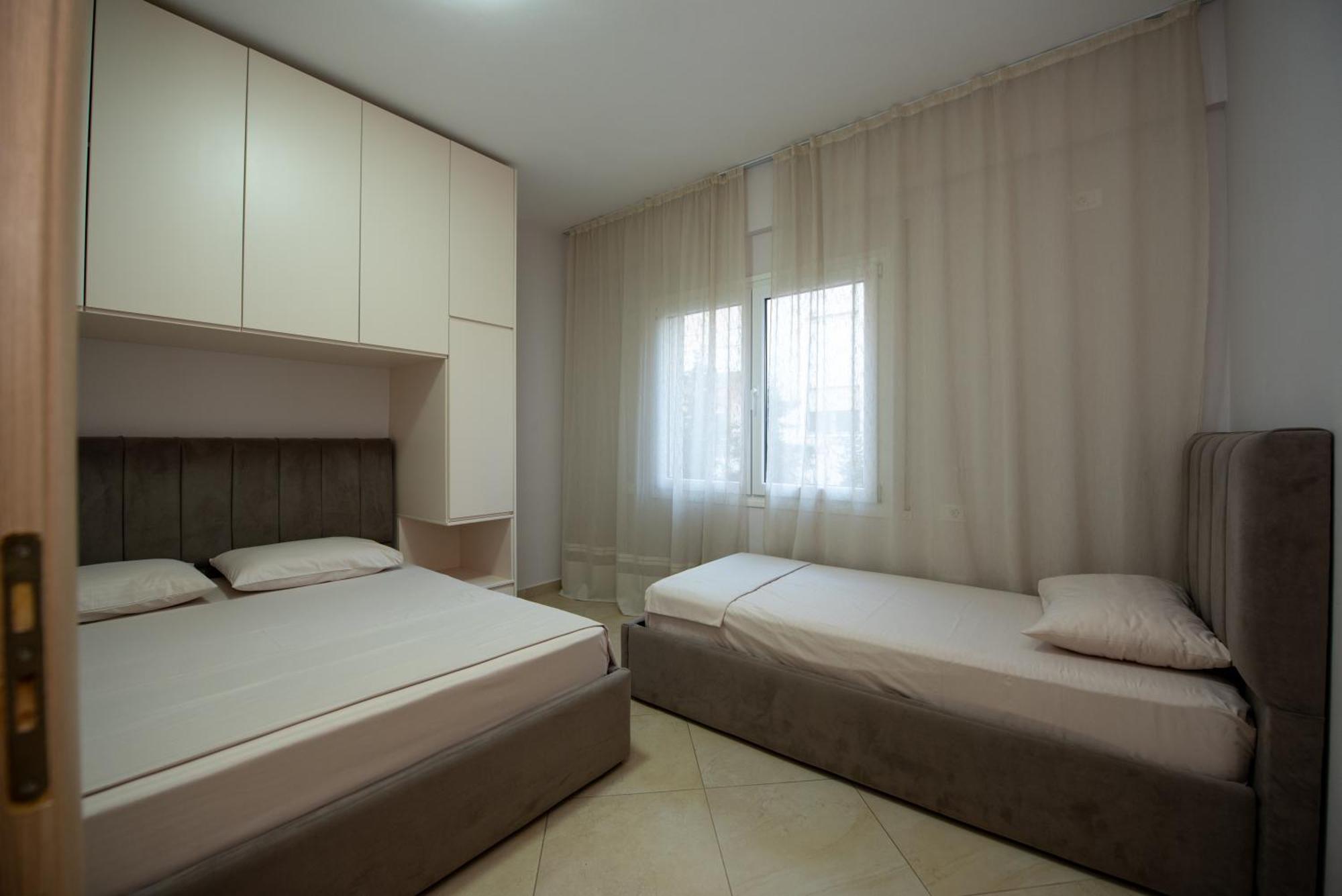 Riviera Apartament Vlorë Exterior foto